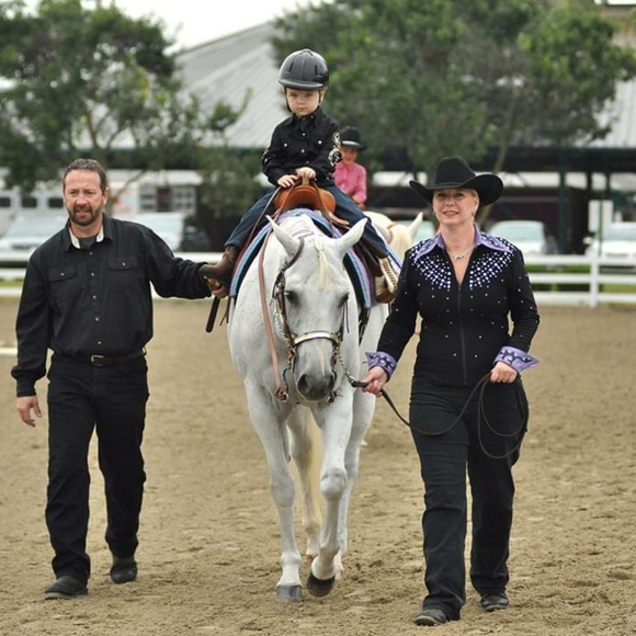 Meet your Posher, Pamela - Picture 2 of 4